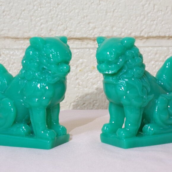 CHINESE FU LION DOGS*GLOW in the DARK*STATUE PAIR-Jade Color Resin-Foo-Guardians - Picture 5 of 9